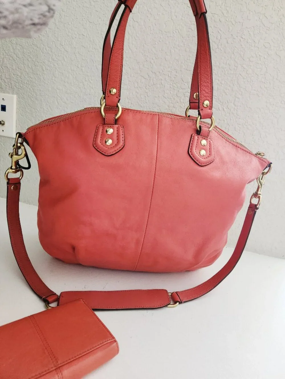 Euc Coach Ashley Coral Leather Shoulder Bag Purse